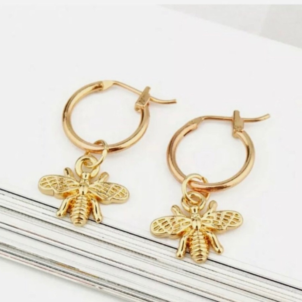 18k Bee Gold Stud Earrings
